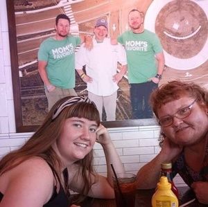 Meet your Posher, Kelly